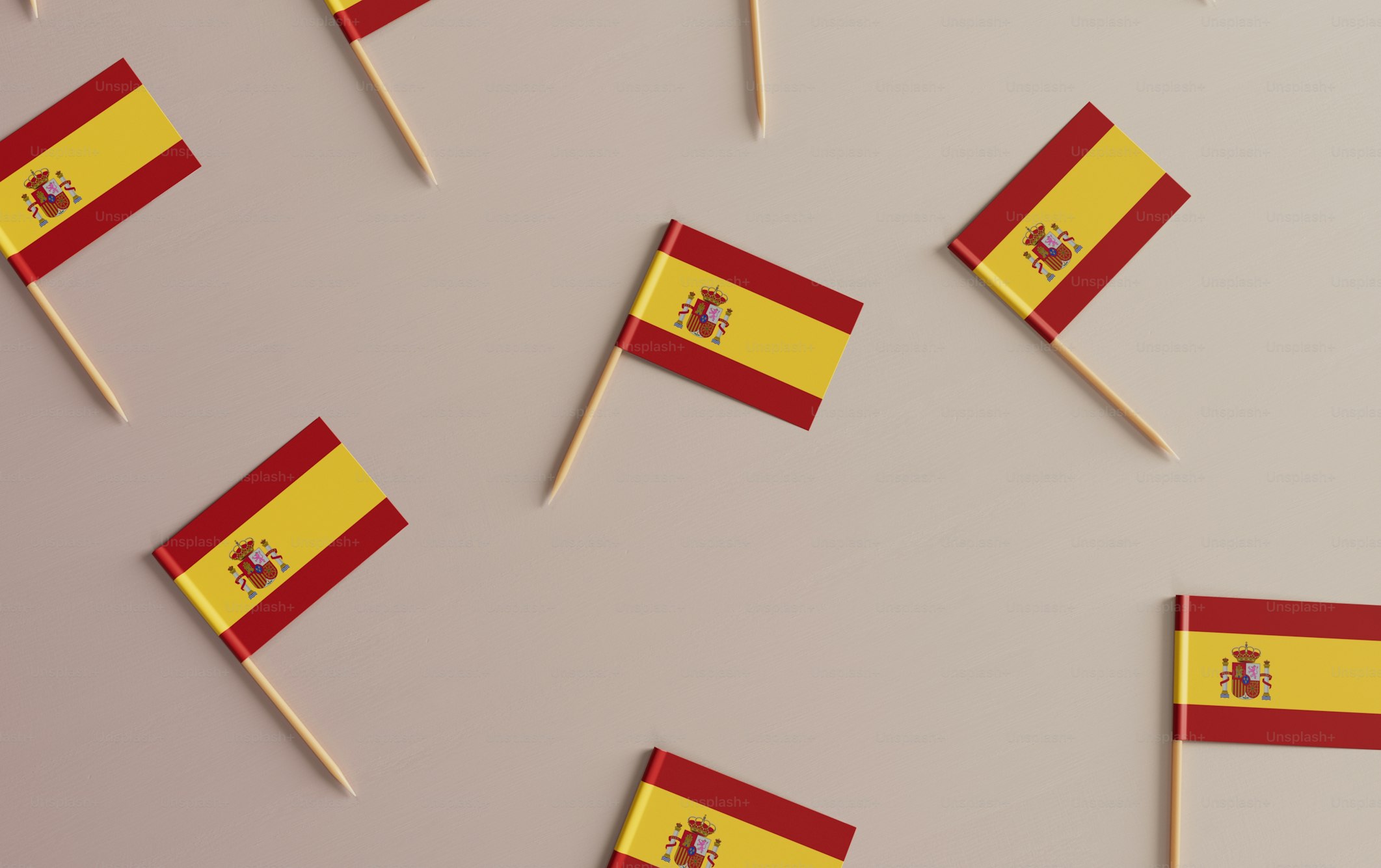 Spanish Customs That Surprise Foreigners
